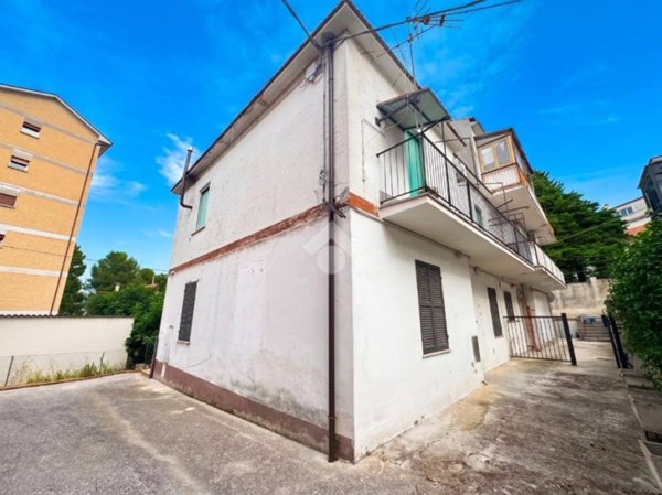 appartamento in vendita a Chieti in zona Centro Città