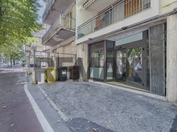 negozio in vendita a Chieti in zona Chieti Scalo