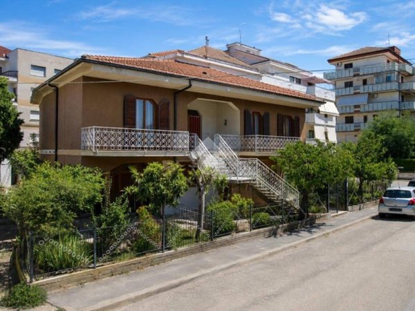 appartamento in vendita a Chieti in zona Chieti Scalo