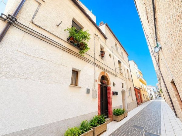 appartamento in vendita a Chieti in zona Centro Città