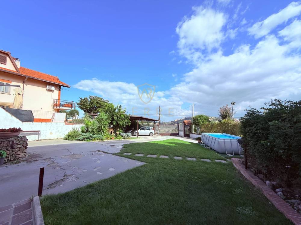 casa indipendente in vendita a Chieti in zona San Salvatore