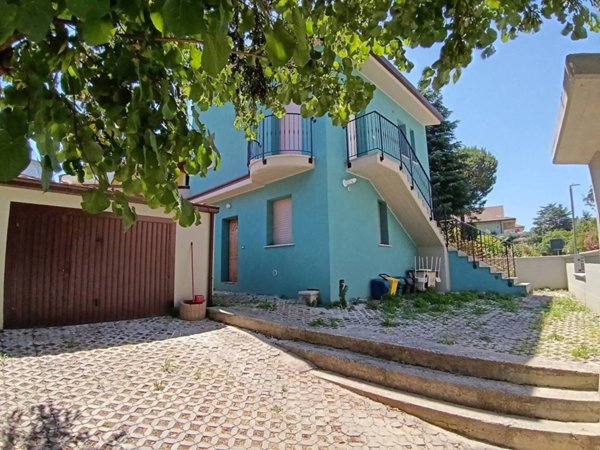 casa indipendente in vendita a Chieti in zona Chieti Scalo