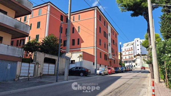 appartamento in vendita a Chieti in zona Madonna degli Angeli