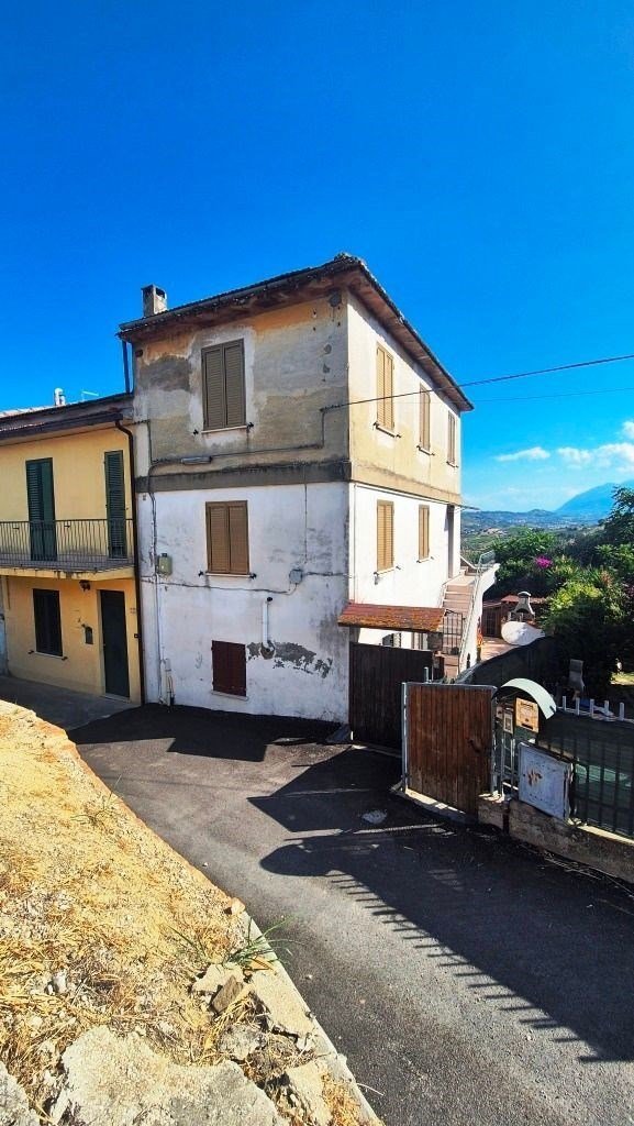 casa indipendente in vendita a Chieti