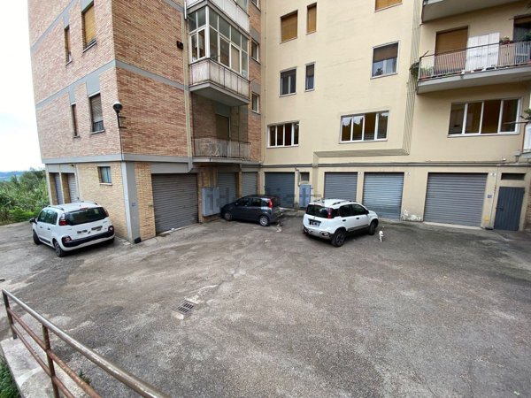 box auto in vendita a Chieti in zona Viale Europa