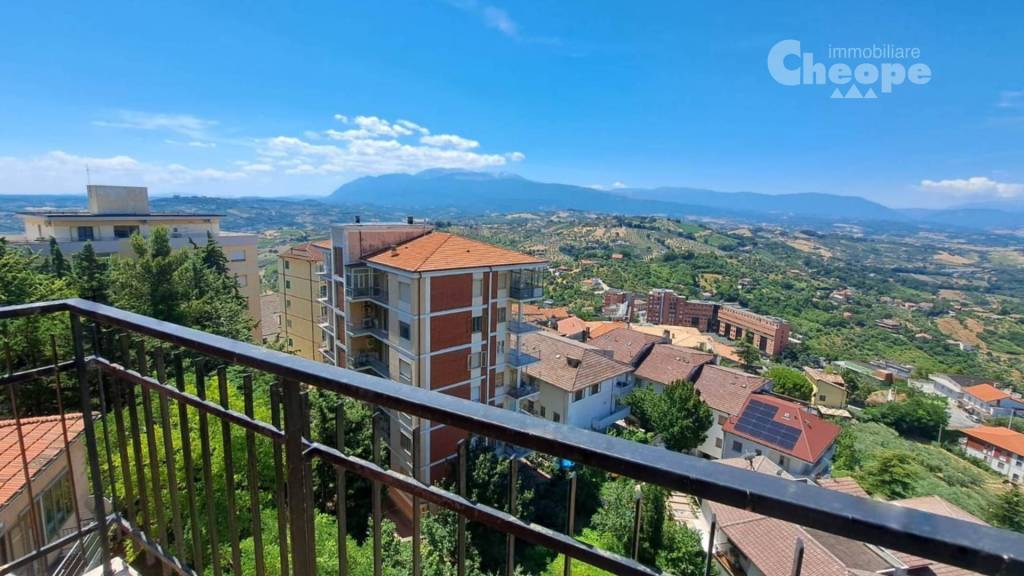 appartamento in vendita a Chieti in zona Centro Città