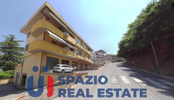 locale commerciale in vendita a Chieti
