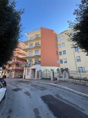 casa indipendente in vendita a Chieti in zona Centro Città
