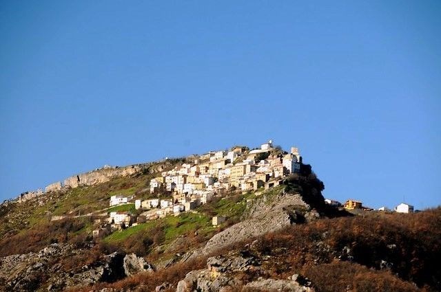 casa indipendente in vendita a Civitaluparella
