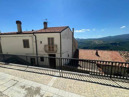 casa indipendente in vendita a Civitaluparella