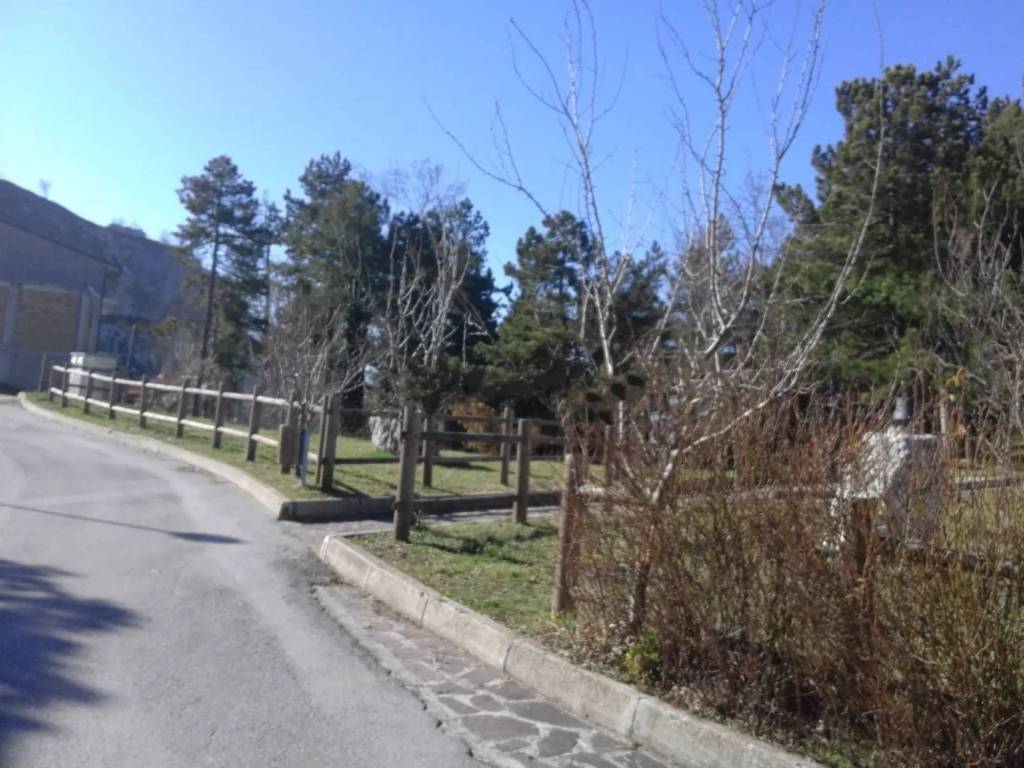 casa indipendente in vendita a Civitaluparella