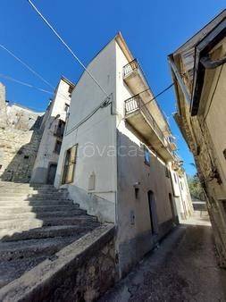 casa indipendente in vendita a Civitaluparella