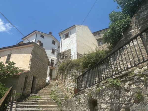 appartamento in vendita a Civitaluparella