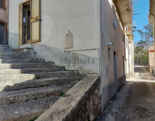 casa indipendente in vendita a Civitaluparella