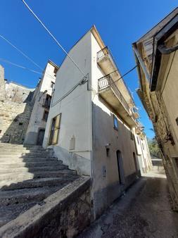 casa indipendente in vendita a Civitaluparella