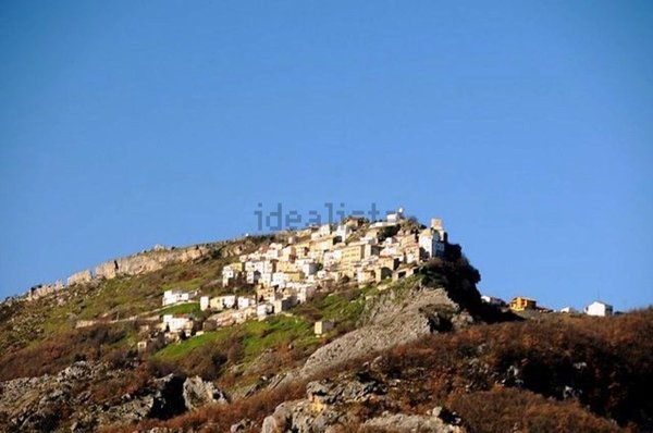 casa indipendente in vendita a Civitaluparella