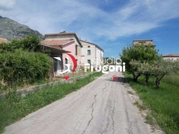 casa indipendente in vendita a Civitella Messer Raimondo