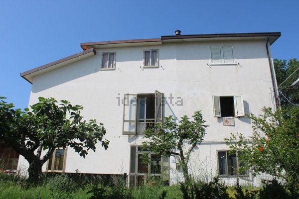 casa indipendente in vendita a Civitella Messer Raimondo