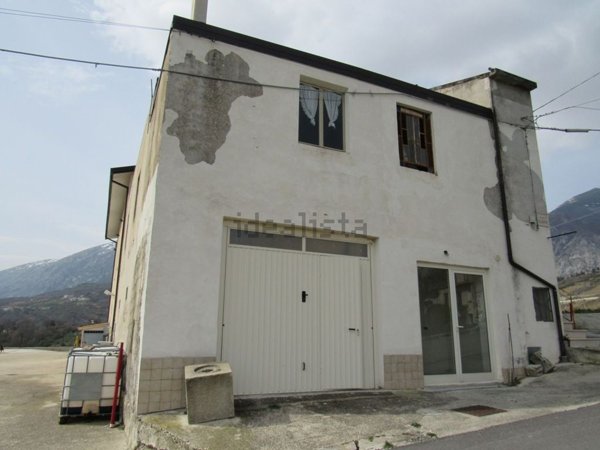 casa indipendente in vendita a Civitella Messer Raimondo