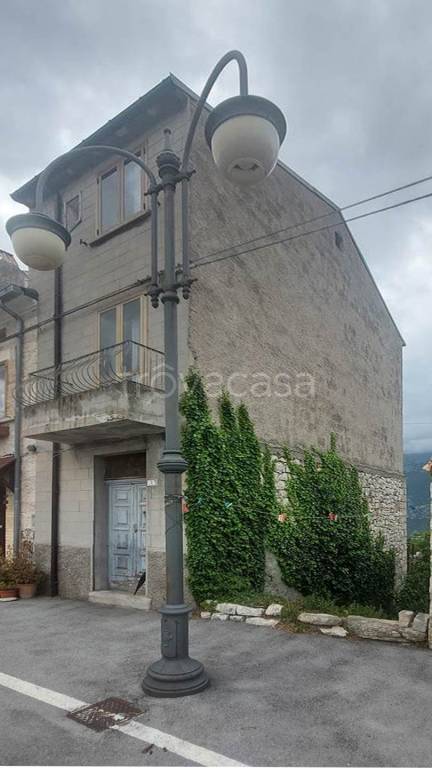 casa indipendente in vendita a Colledimacine
