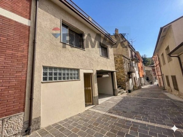 casa indipendente in vendita a Colledimezzo