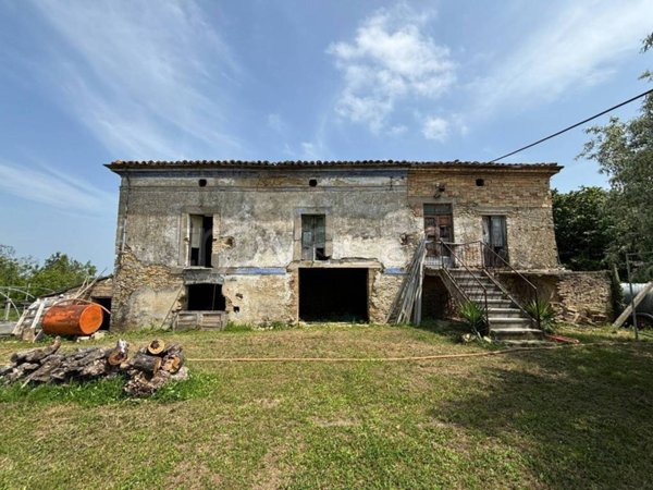 casa indipendente in vendita a Crecchio