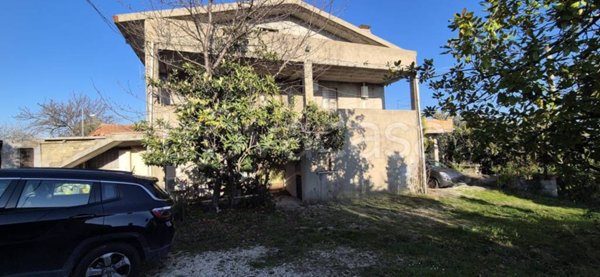 casa indipendente in vendita a Crecchio in zona Villa Tucci