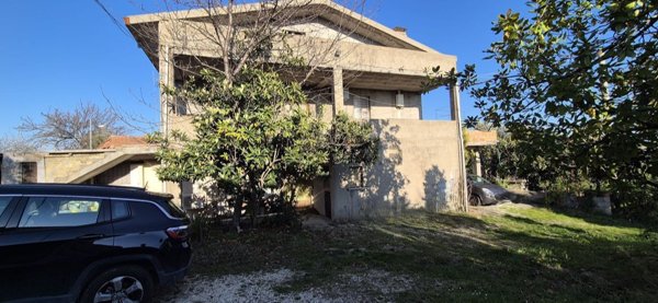 casa indipendente in vendita a Crecchio in zona Villa Tucci