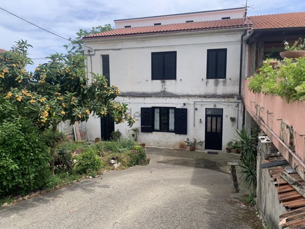 casa indipendente in vendita a Crecchio