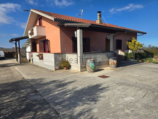 casa indipendente in vendita a Crecchio