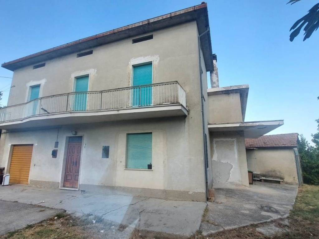 casa indipendente in vendita a Crecchio in zona Villa Tucci