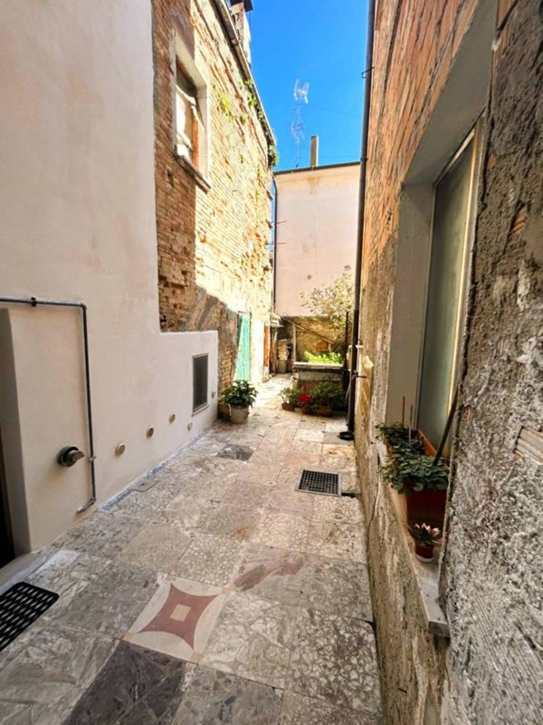 casa indipendente in vendita a Cupello