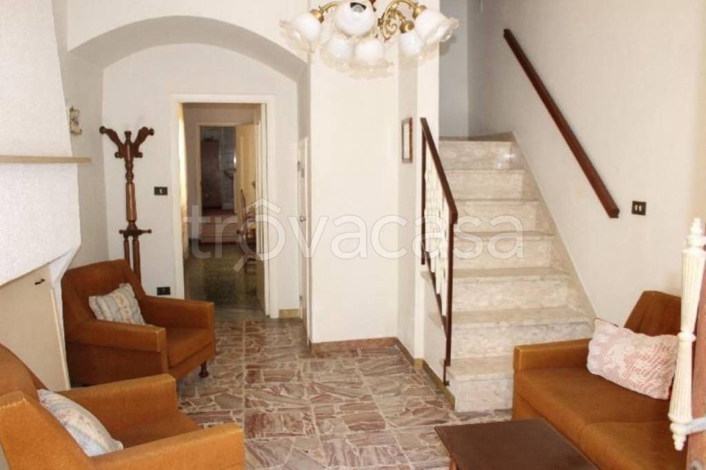 casa indipendente in vendita a Cupello