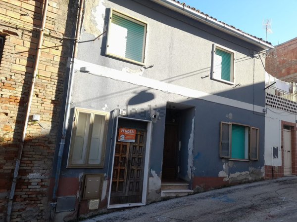 casa indipendente in vendita a Cupello
