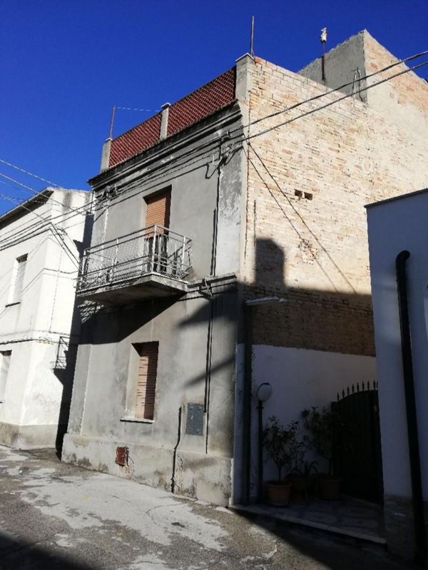 casa indipendente in vendita a Cupello