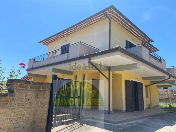 casa indipendente in vendita a Cupello