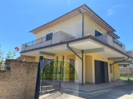 casa indipendente in vendita a Cupello