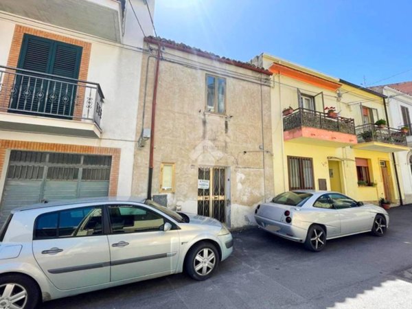 casa indipendente in vendita a Cupello