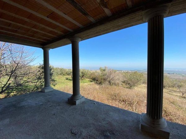 casa indipendente in vendita a Cupello