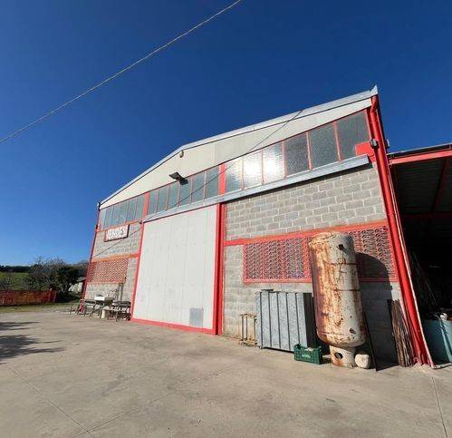 locale commerciale in vendita a Cupello