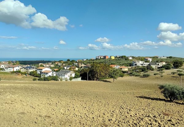 casa indipendente in vendita a Cupello