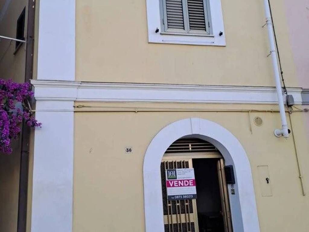 casa indipendente in vendita a Cupello