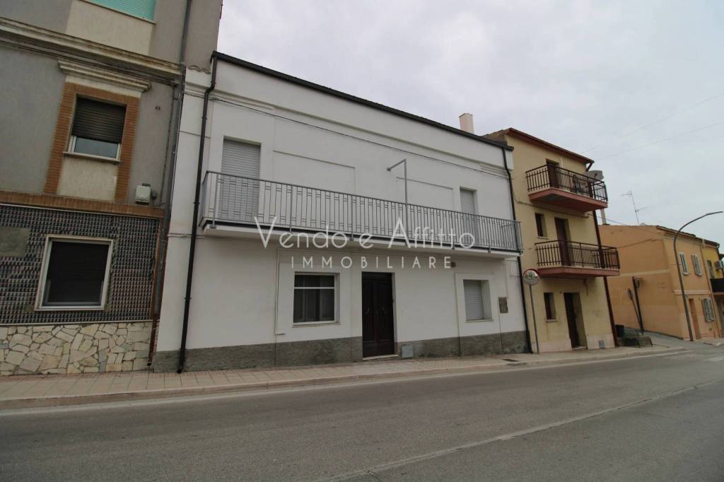 casa indipendente in vendita a Cupello