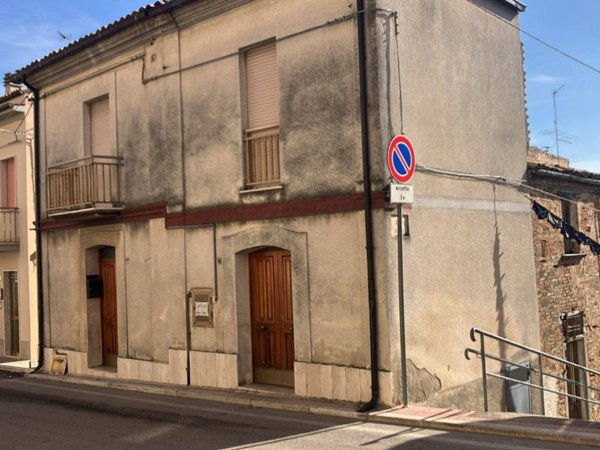 casa indipendente in vendita a Cupello