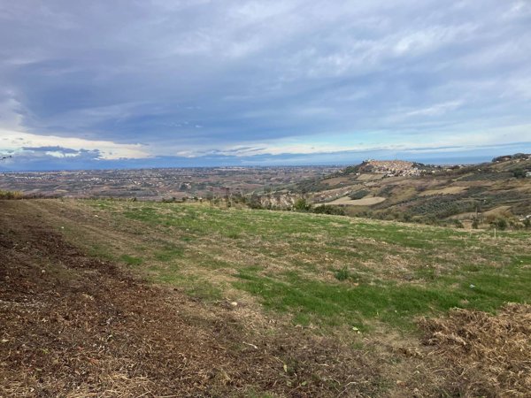 terreno edificabile in vendita a Cupello