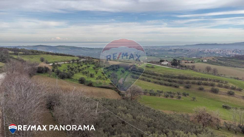 casa indipendente in vendita a Cupello in zona Ributtini