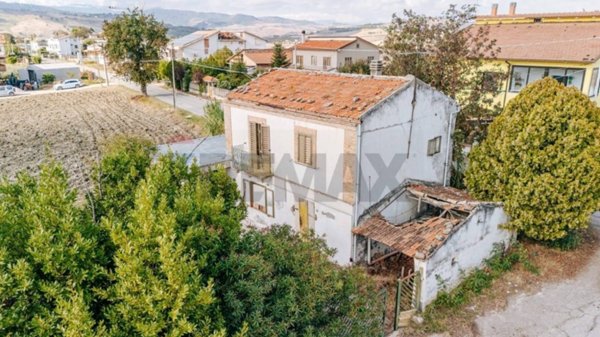 casa indipendente in vendita a Cupello