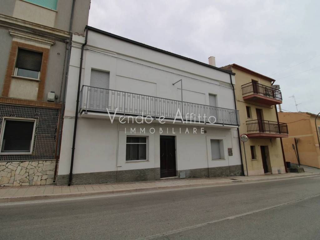 casa indipendente in vendita a Cupello