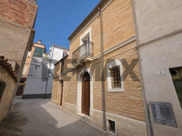 casa indipendente in vendita a Cupello