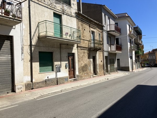 casa indipendente in vendita a Cupello